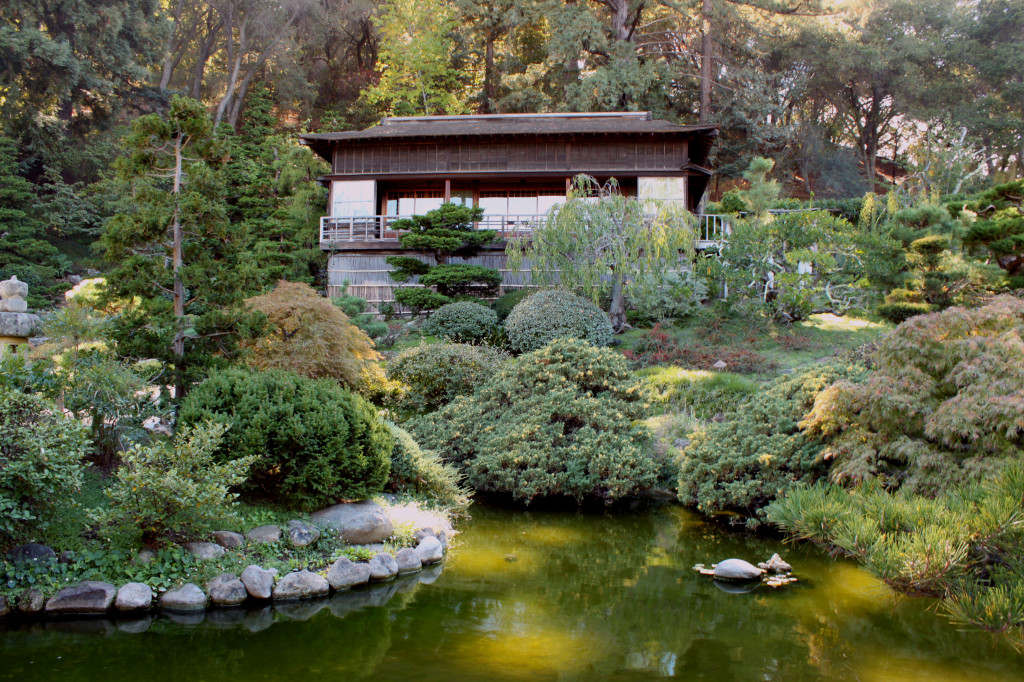 Moon Viewing House and Pond at Hakone